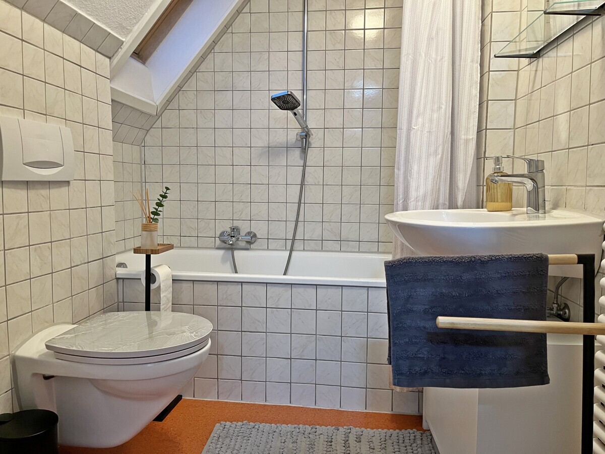 14657_Badezimmer
