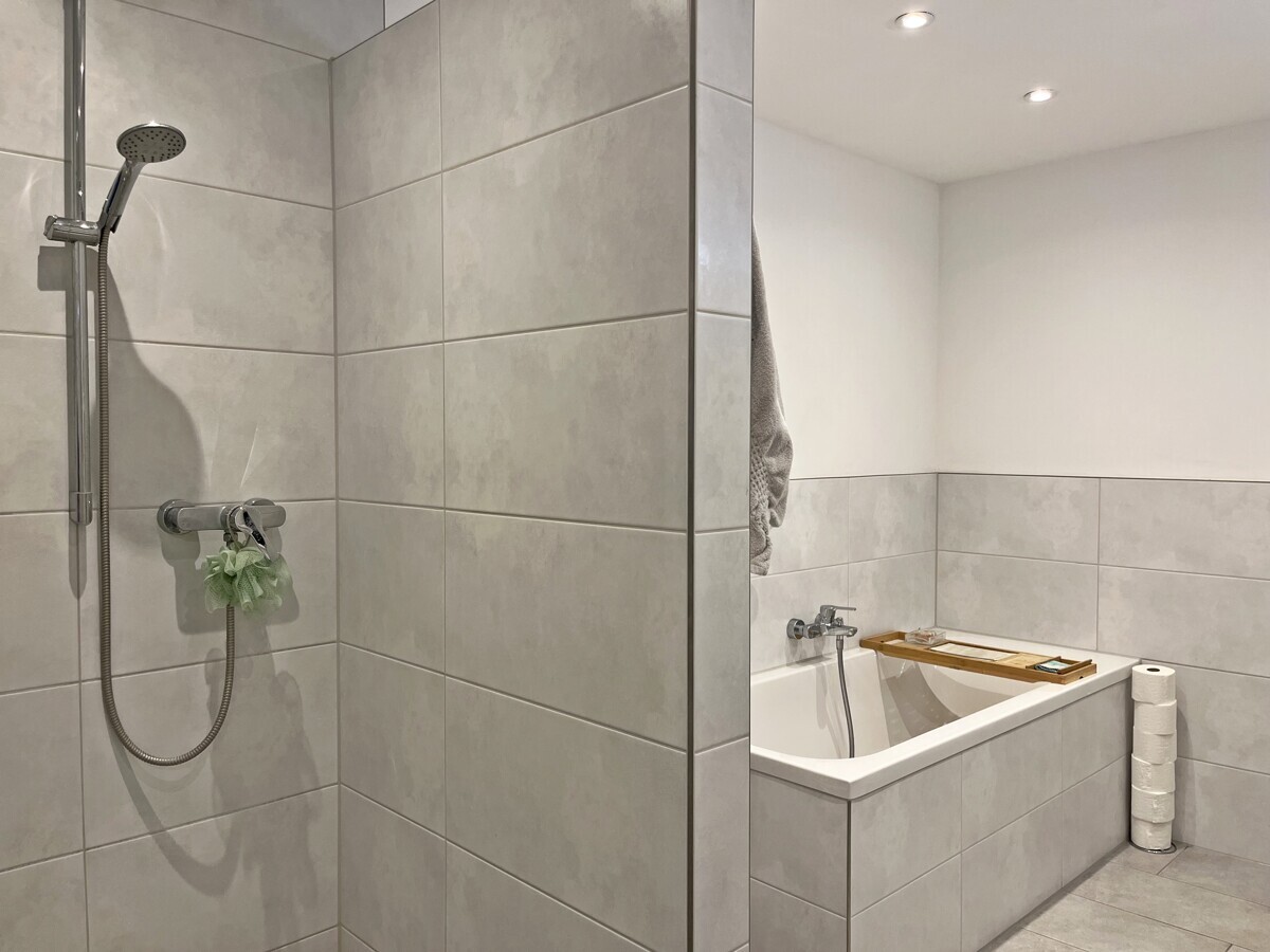 14769_Badezimmer8___