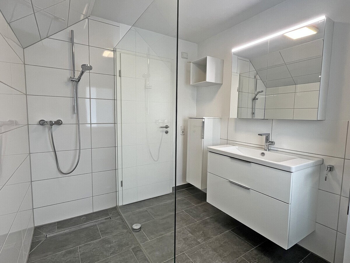 14645_Badezimmer-oben_