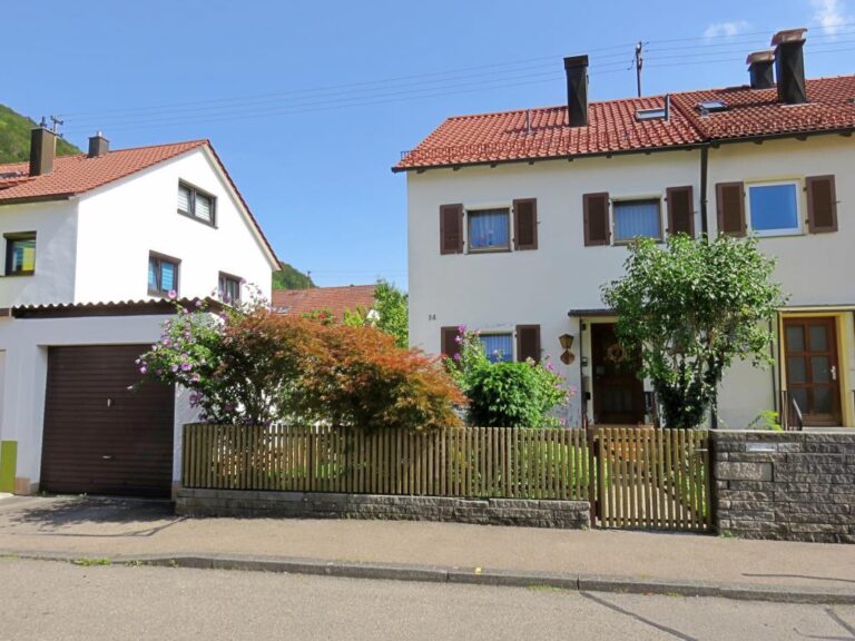 Doppelhaushälfte in Bad-Urach verkauft durch KRAMS Immobilien