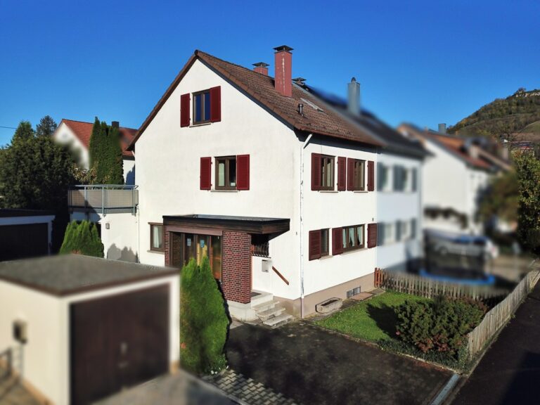 Über KRAMS Immobilien vermittelte Doppelhaushälfte in Eningen