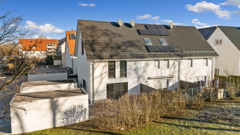 Modernes Reihenendhaus verkauft durch KRAMS Immobilien in Pfullingen