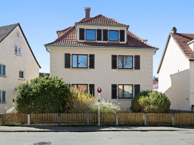 Stilvolles Zweifamilienhaus in Reutlingen