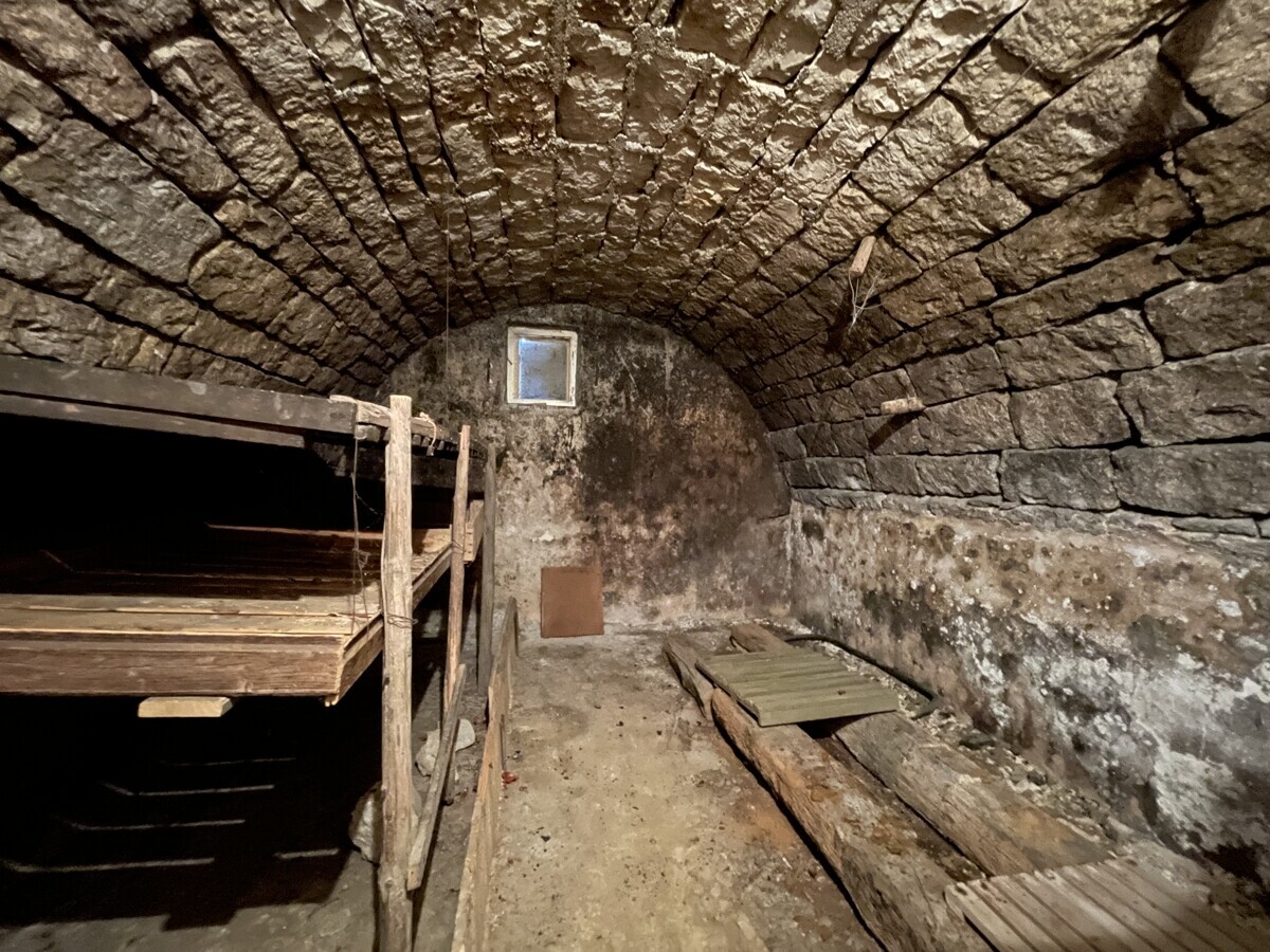 14939_image00018