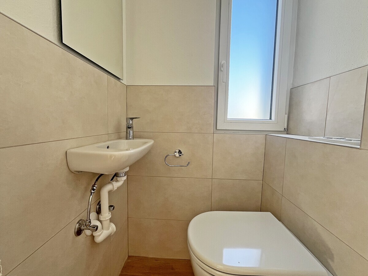 14857_Gaeste-WC-W-1